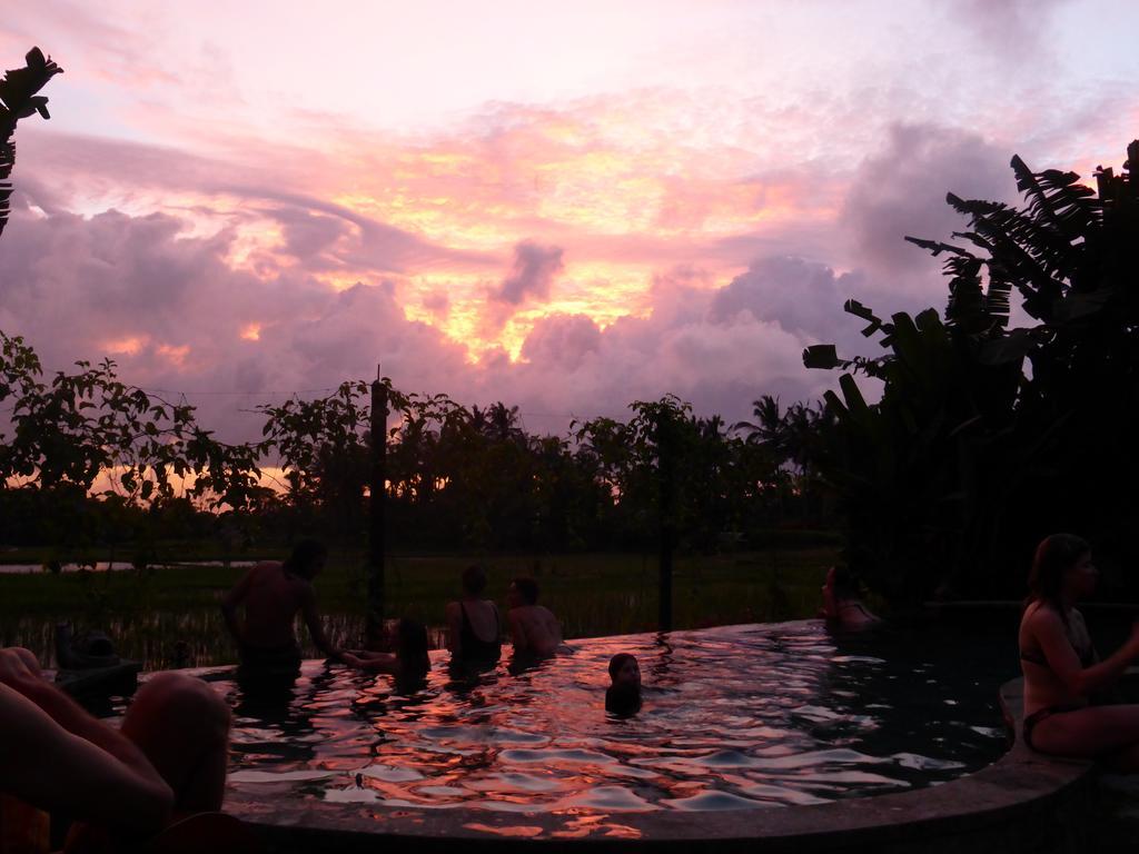 Taman liburan Dragonfly Village